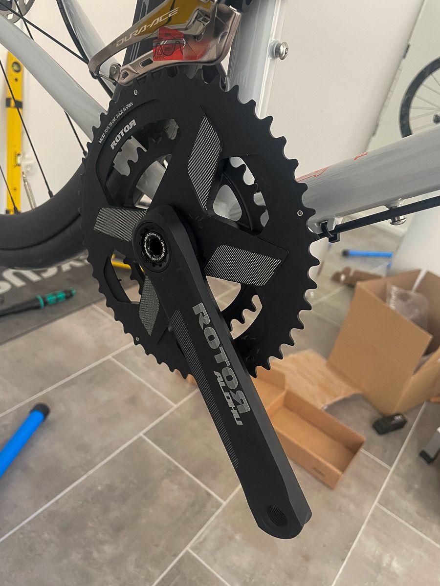 The drive-side of the crankset