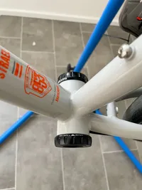 The bottom bracket shell with the two installed bottom bracket cups